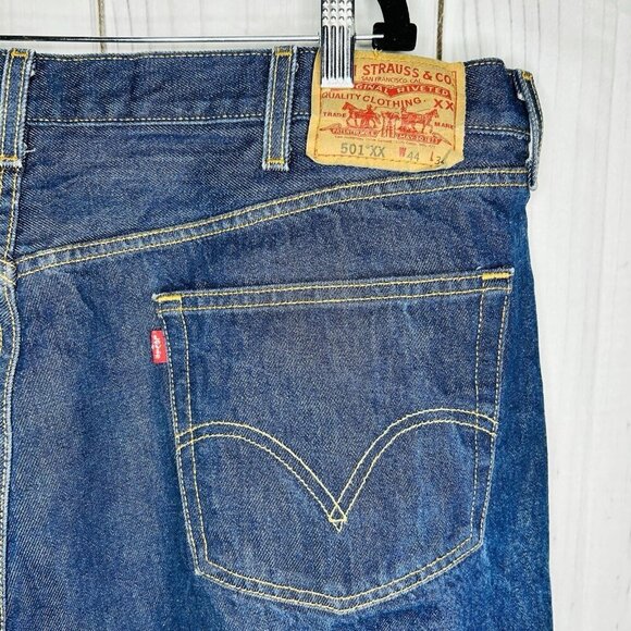 Levis 501 Jeans Mens Size 44x34 Blue Button Fly Straight Leg Denim Pants - Picture 7 of 10